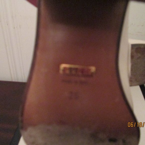 Vintage Gucci White Loafers Gold Chain Stacked Heel Size 36 EU In Original Box - Picture 8 of 12